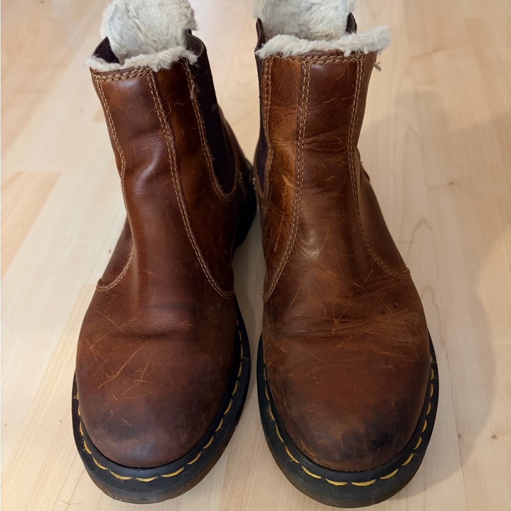 Dr. Martens 2976 LEONORE Women’s Brown Leather Chelsea boot size 7